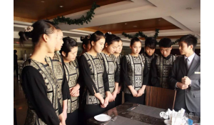 旅游服務(wù)與管理（含導(dǎo)游、高星級飯店運(yùn)營與管理專業(yè)方向）
