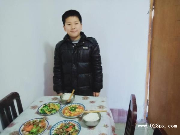 河南一小學(xué)鼓勵(lì)學(xué)生學(xué)做菜 疫情過(guò)后將辦美食大賽