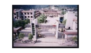 貴州省龍里中學(xué)