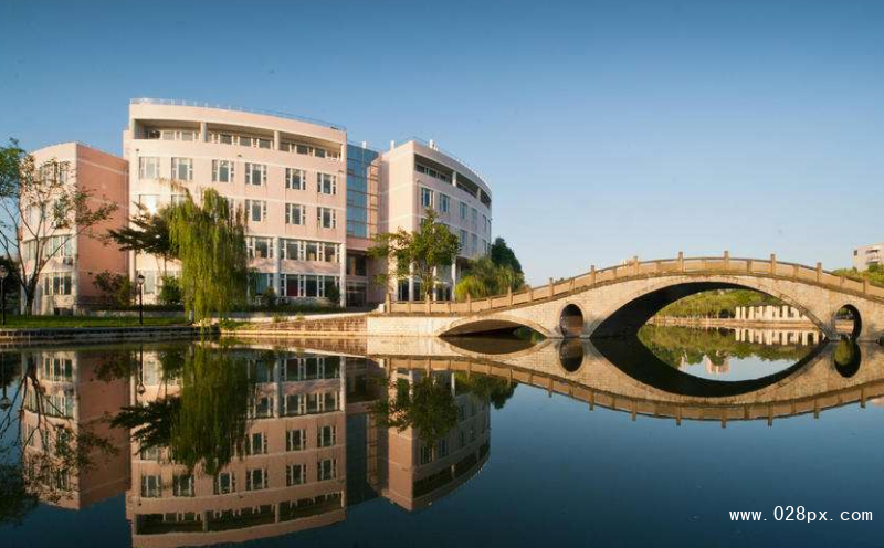 成都大學師范學院