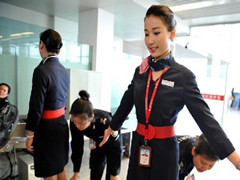 空乘初中畢業(yè)生
