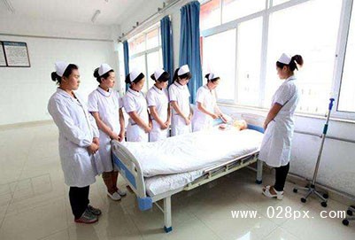 成都成醫(yī)一附院護(hù)士學(xué)校的費(fèi)用 成都成醫(yī)一附院護(hù)士學(xué)校的費(fèi)用