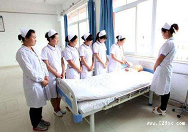 成都成醫(yī)一附院護士學(xué)校分?jǐn)?shù)線