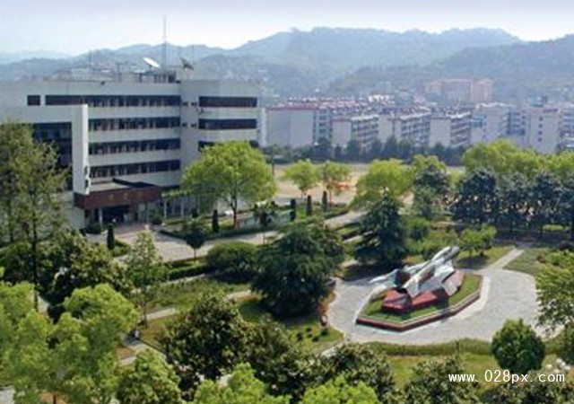 成都天府新區(qū)職業(yè)學(xué)校(濱江校區(qū))怎么樣