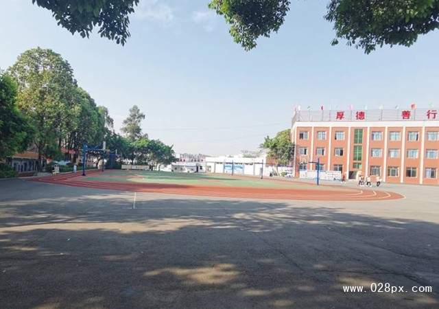 成都華夏旅游商務學校分數(shù)線