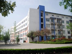 ?成都指南針職業(yè)技術(shù)學(xué)校學(xué)費(fèi)多少