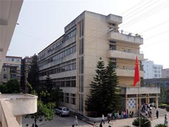 ?涼山衛(wèi)生學(xué)校收費情況
